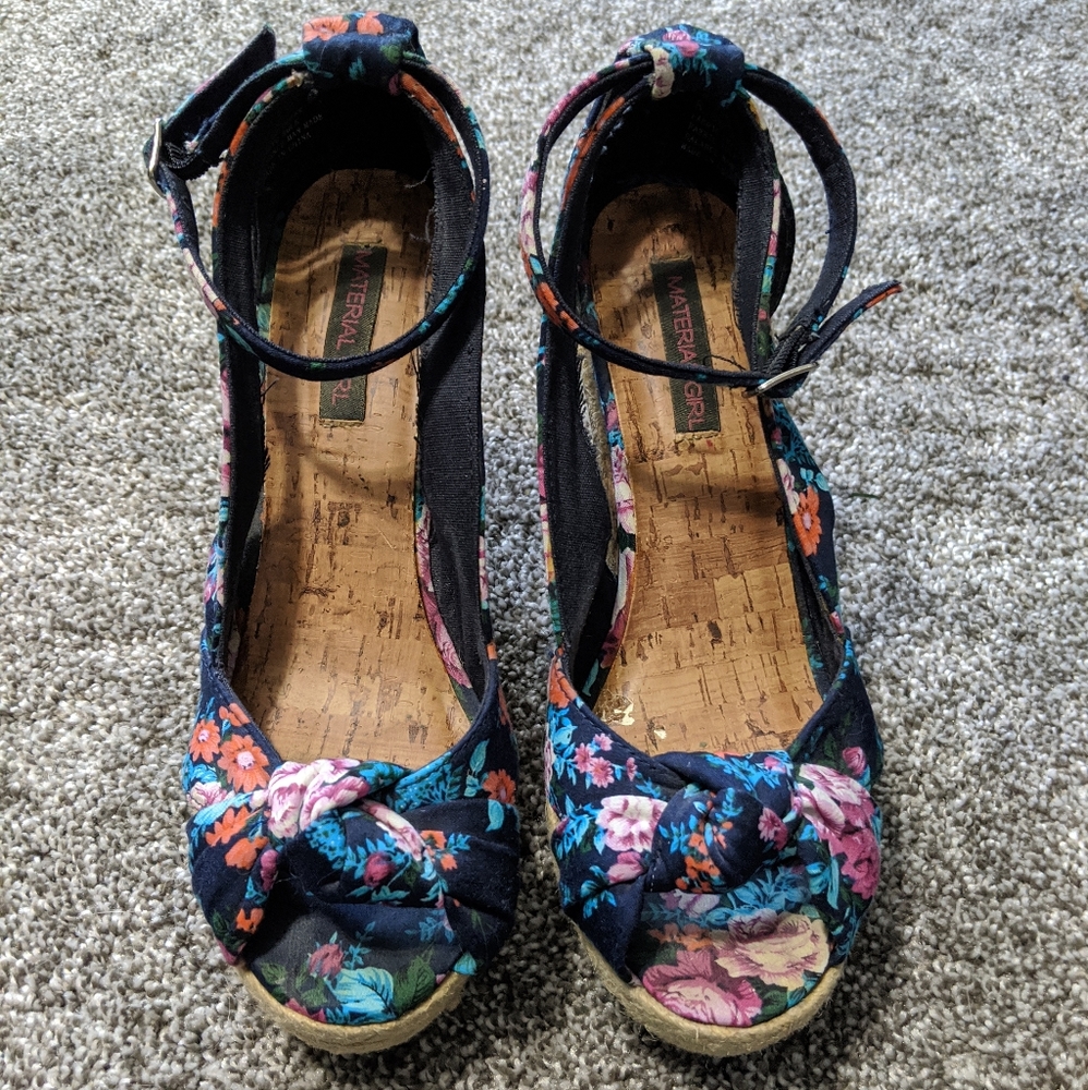 Floral Print Wedge